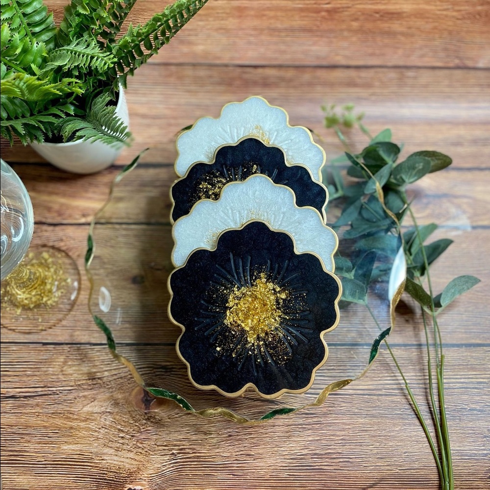 Black and White Flower Coaster Set - Picture 3 of 10